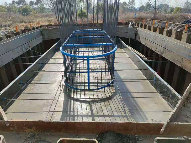 中铁十五局五公司完成沪苏湖铁路震泽段桥梁承台施工