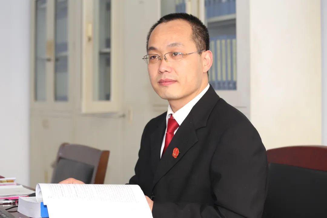 李振亚:用青春和行动诠释着"司法为民,公正司法"