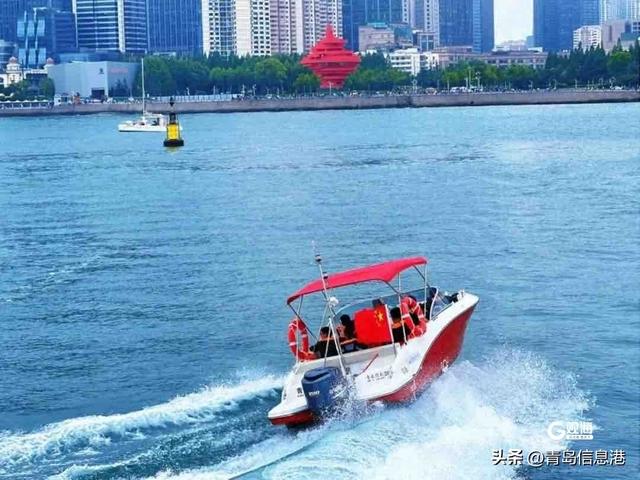 想体验海上的"速度与激情"吗?快来奥帆中心玩嗨极速兜风快艇