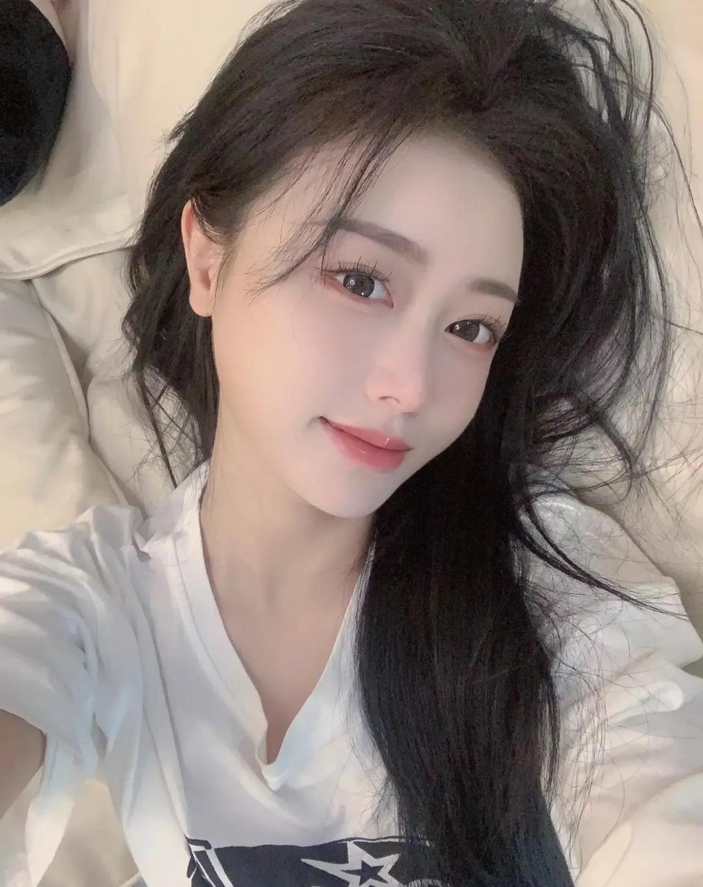 女人啊一旦过了30岁 就到了需求很旺盛的年纪了  看着别人成双成对 而