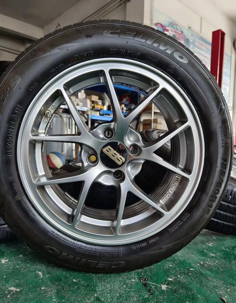 飞度轮胎改装的最佳尺寸是多少?