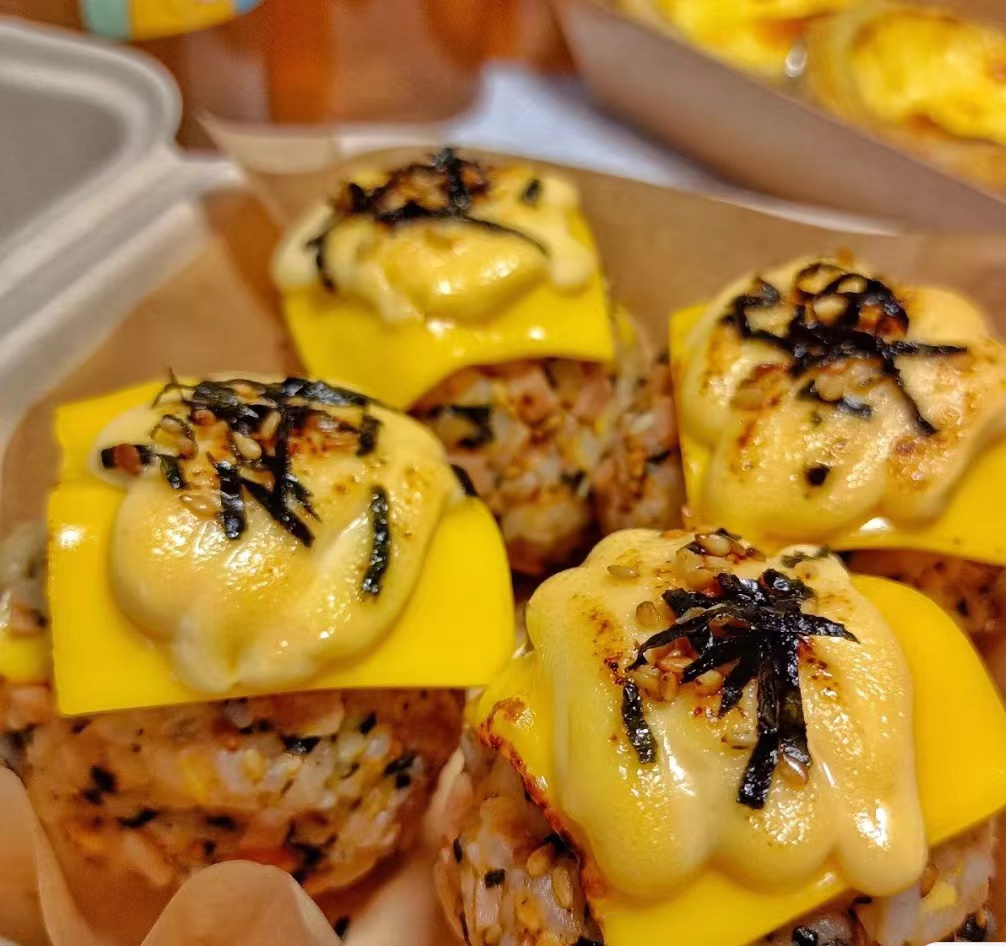 剩米饭的春天,好吃到哭!教你做日式烤芝士饭团