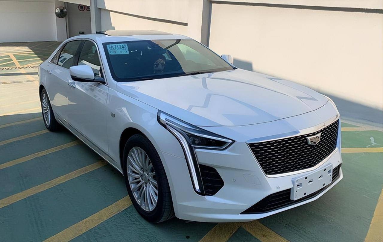 凯迪拉克ct6跟谁一个级别