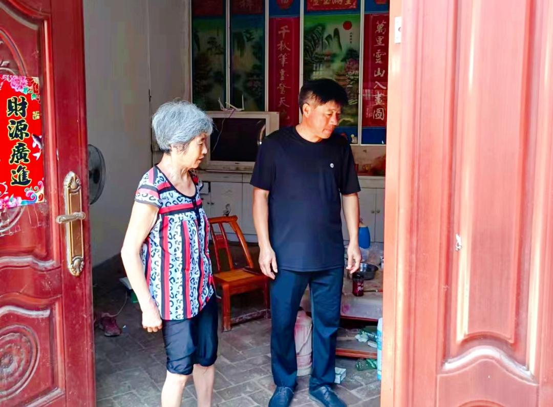 新野县王集镇:干群同心齐发力 共助家园早恢复