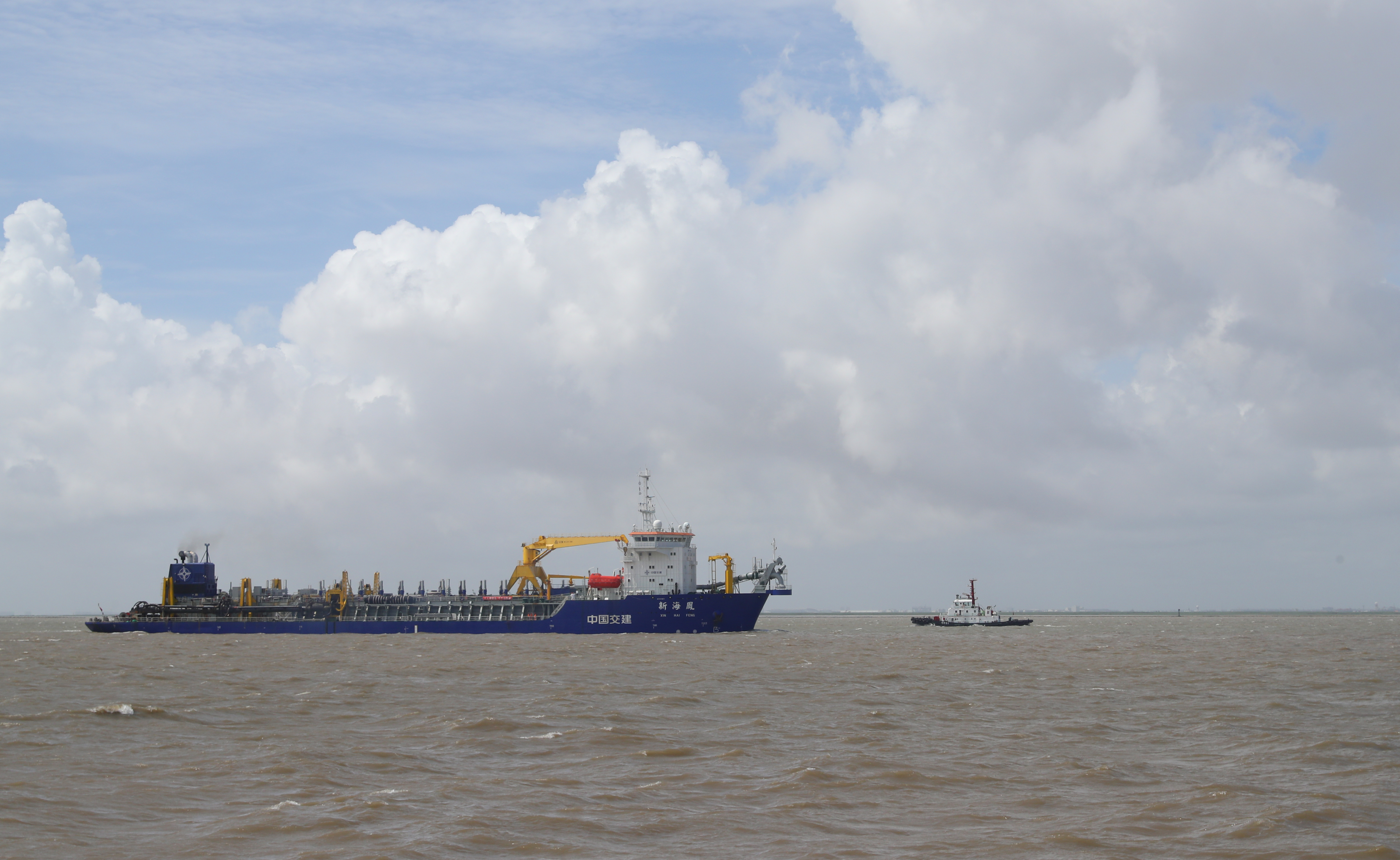 保畅"黄金水道" 长江口航道疏浚工程忙