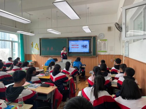 沈阳市杏坛中学开学第一课,用智慧与汗水开启新学期新篇章!