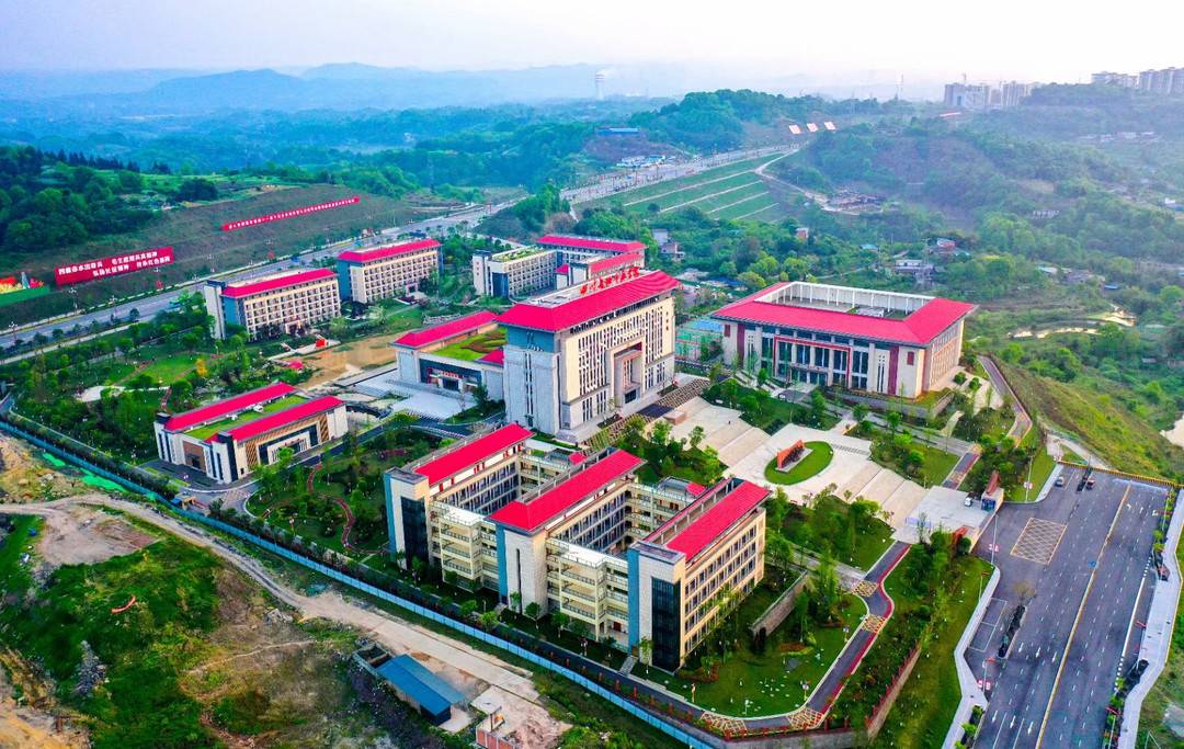 四川泸州27日暖阳回归 气温舒适 正是外出踏青好时节