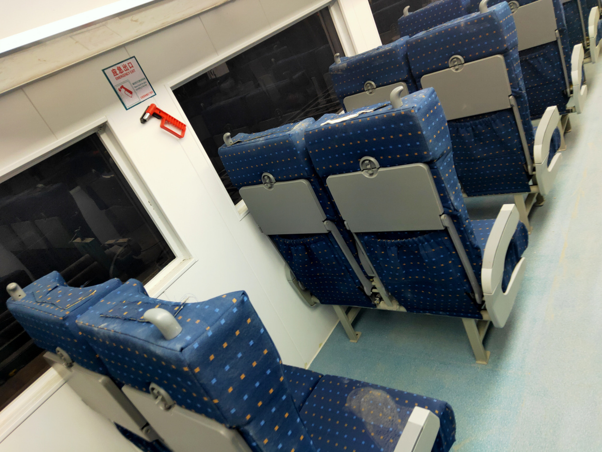 高铁模拟舱内部展示