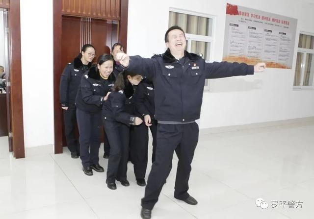 罗平县公安局开展心理健康减压活动