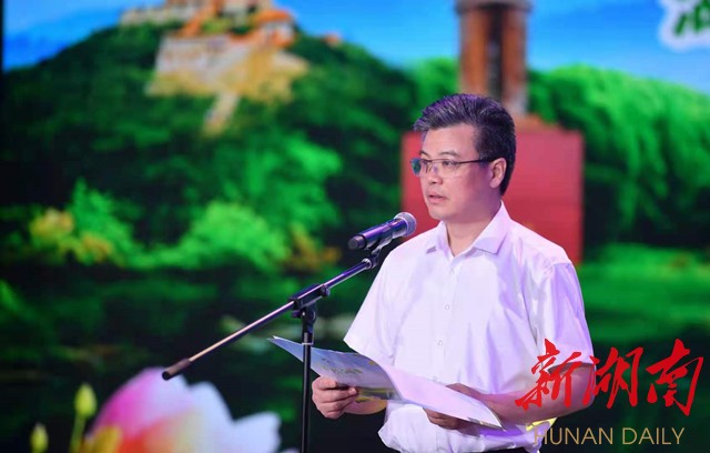 视频丨邓立佳:爱与理想展翅飞翔 人与自然和谐共生