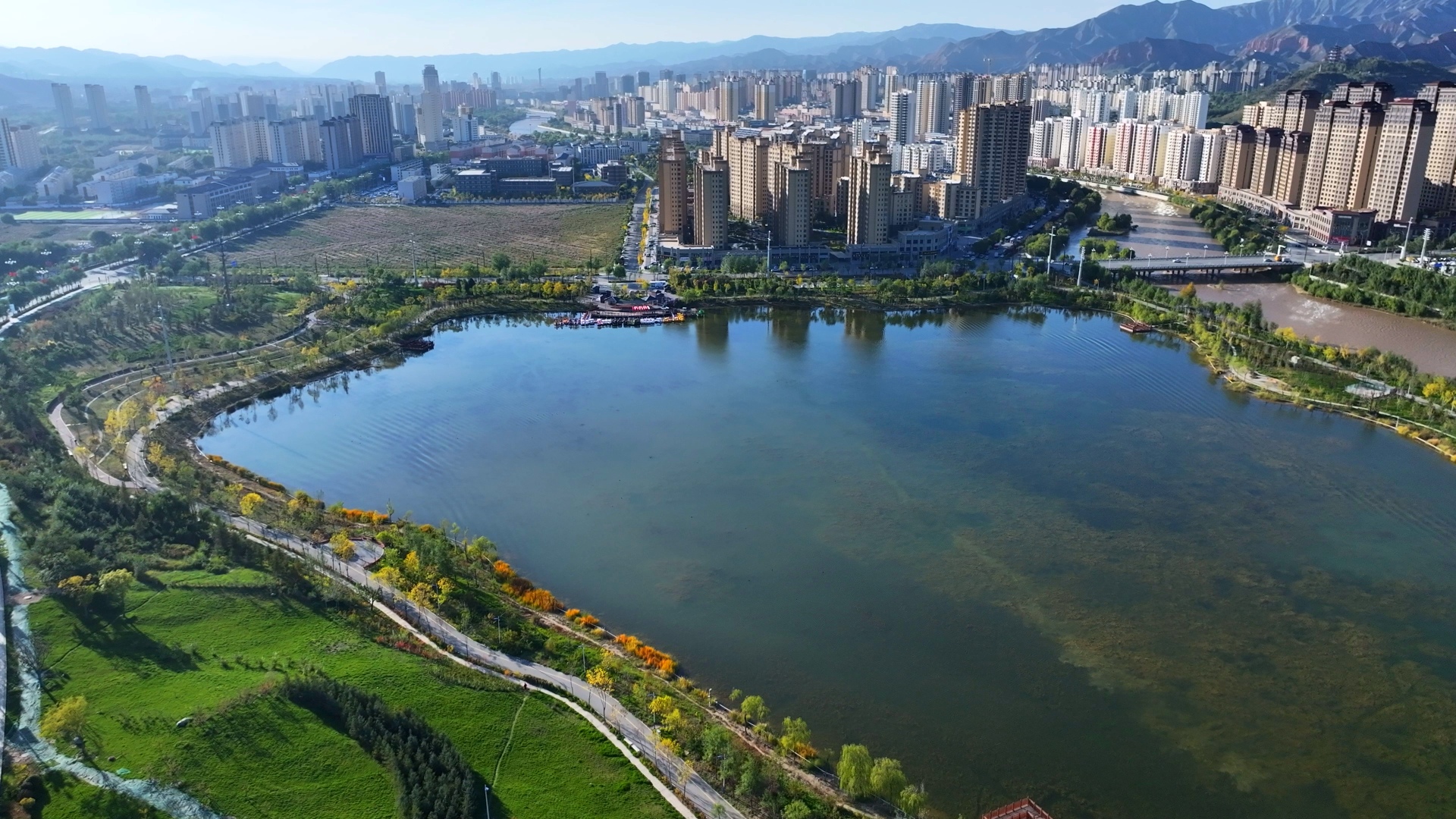 「湿地之美看青海」青海乐都三河六岸湿地公园:双湖傍长河 绿岸映清波