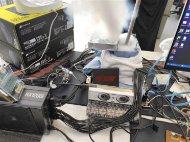 太疯狂了！i9-14900KF超频至9.13GHz新世界记录：来自中国大神