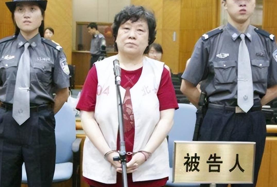 南京女巨贪潘玉梅曝光!千万敛财,日记180名小鲜肉惊人细节