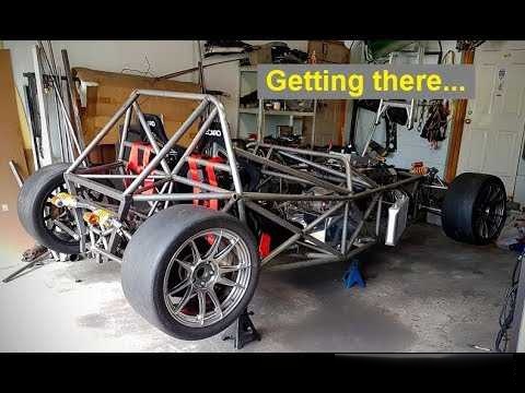 哪些轿车是非承载式车身?为什么福特停产了维多利亚皇冠?