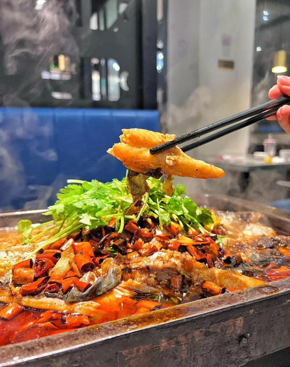 3个原因,劝退消费者  炭火烤鱼曾风靡全国,但如今却鲜有人品尝,这是