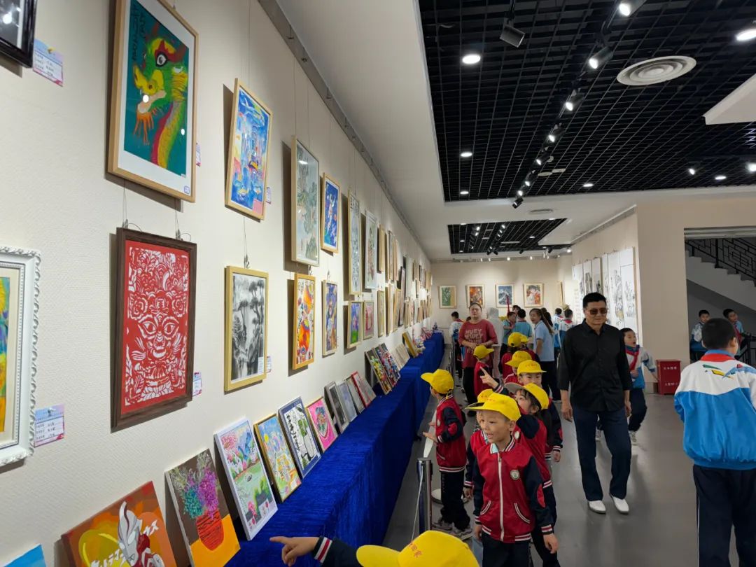 "丹青翰墨绘未来"少儿美术作品展开展