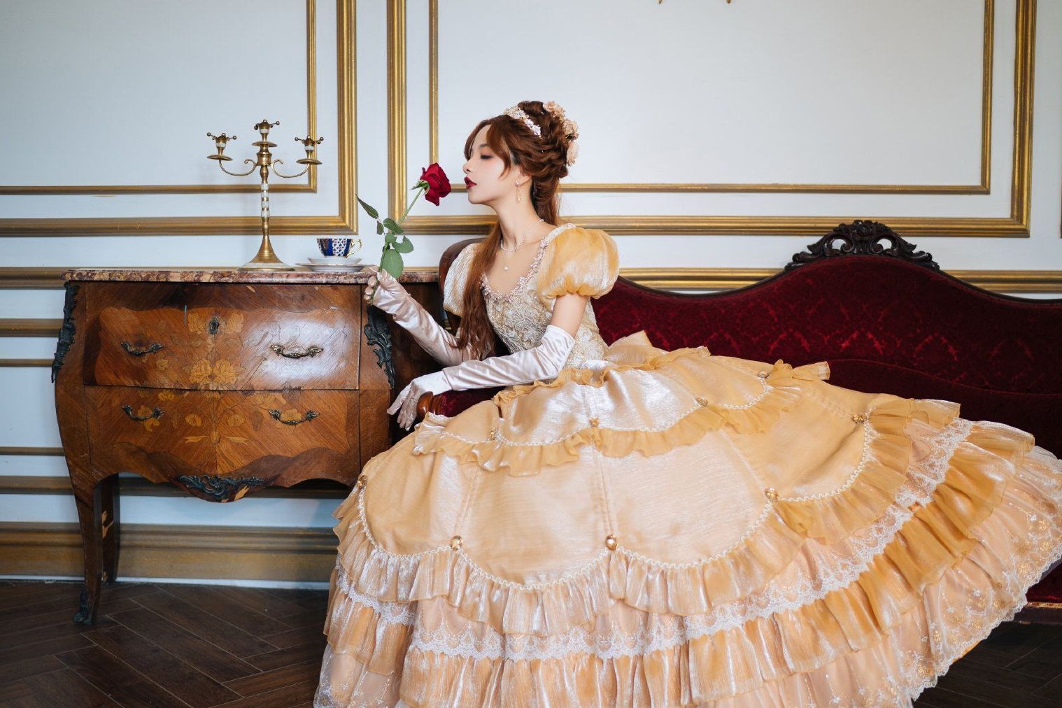 这才是真正的"在逃公主"!lo娘穿上洛丽塔礼服裙,优雅又显气场