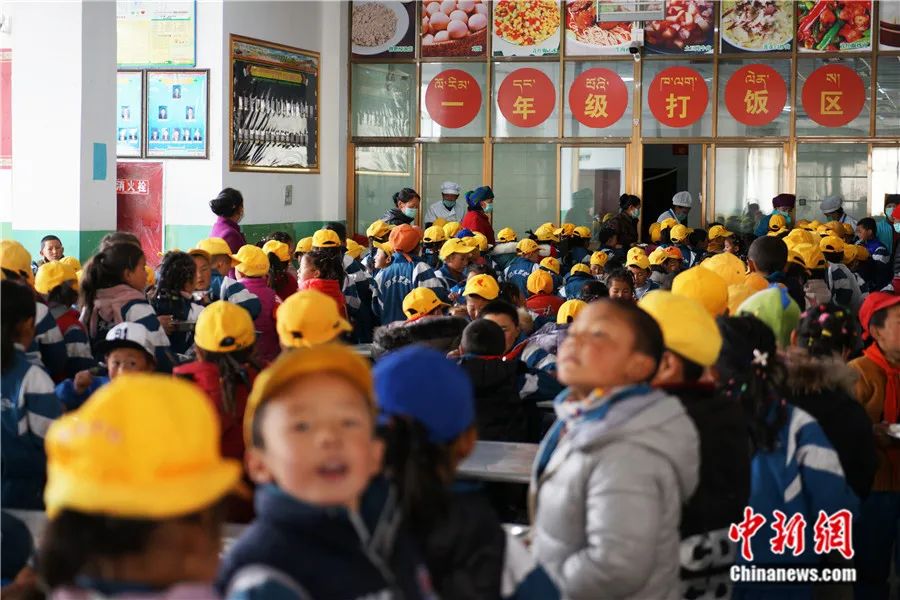 东西问丨梁俊艳:寄宿制教育保障西藏少数民族受教育权利