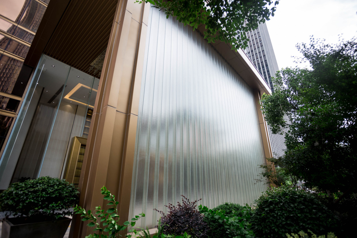 阿普尔u型玻璃超白钢化u玻厂家价格查询杭州迪凯金座幕墙案例