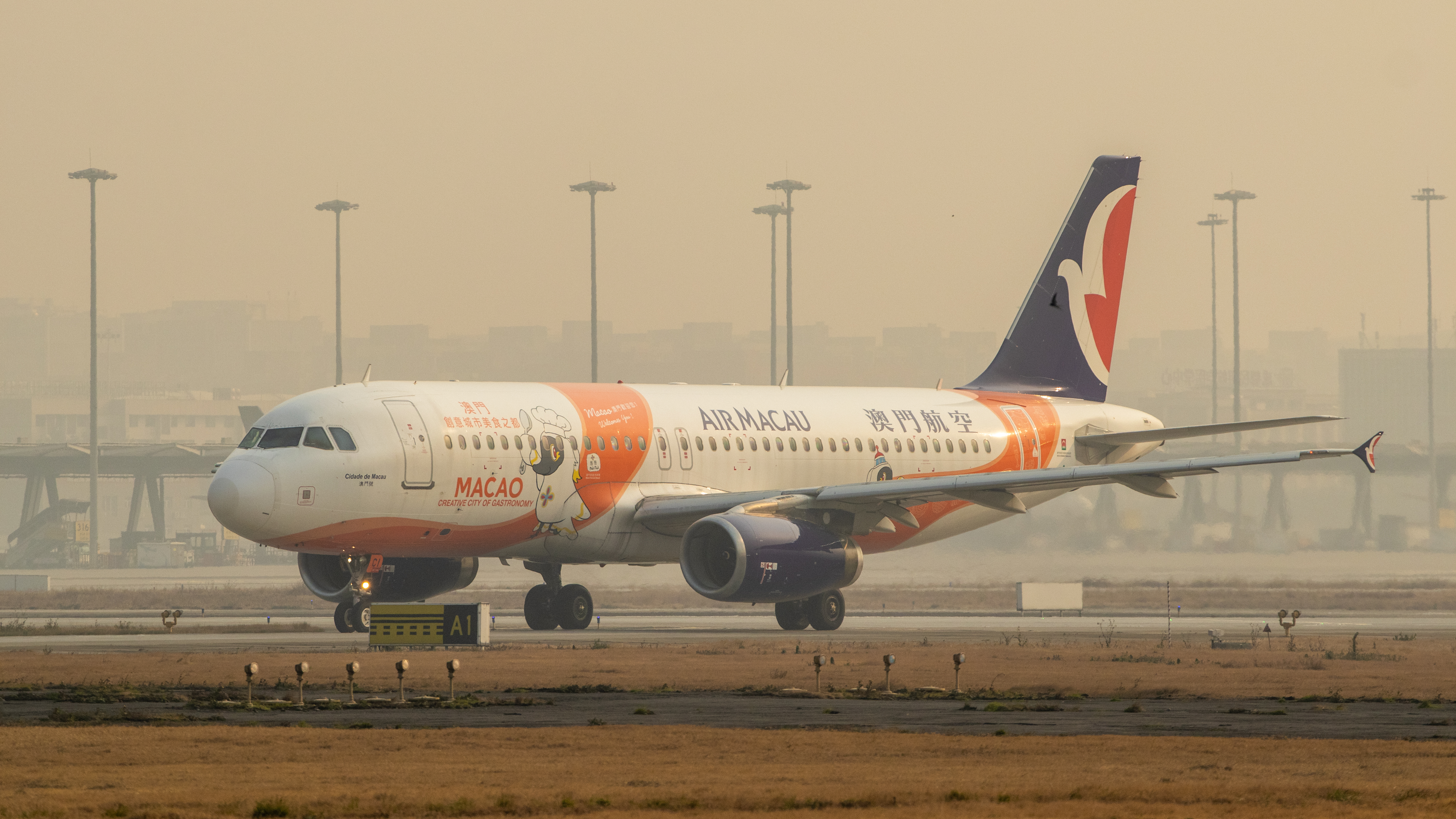 澳门航空a320彩绘机