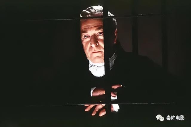 站在道德的碎片上,电影《鹅毛笔》燃尽生命只为写尽世间变态情爱