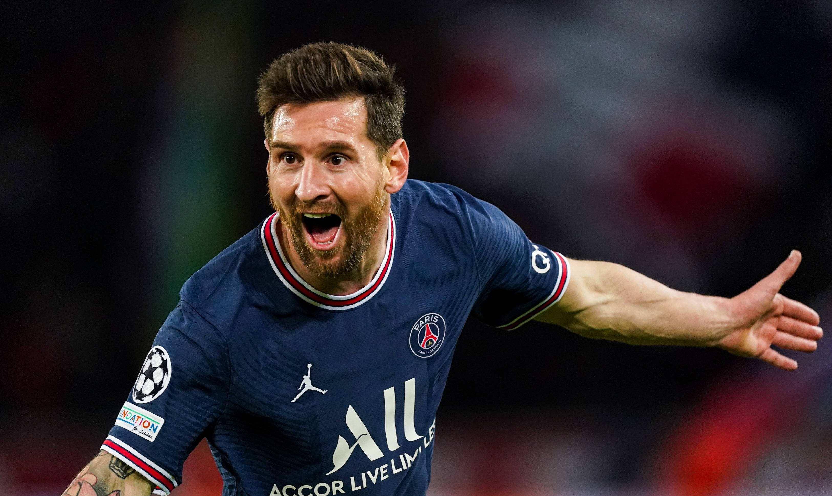 大罗:放眼整个足坛,技术方面能封神的只有4人,c罗太粗糙!