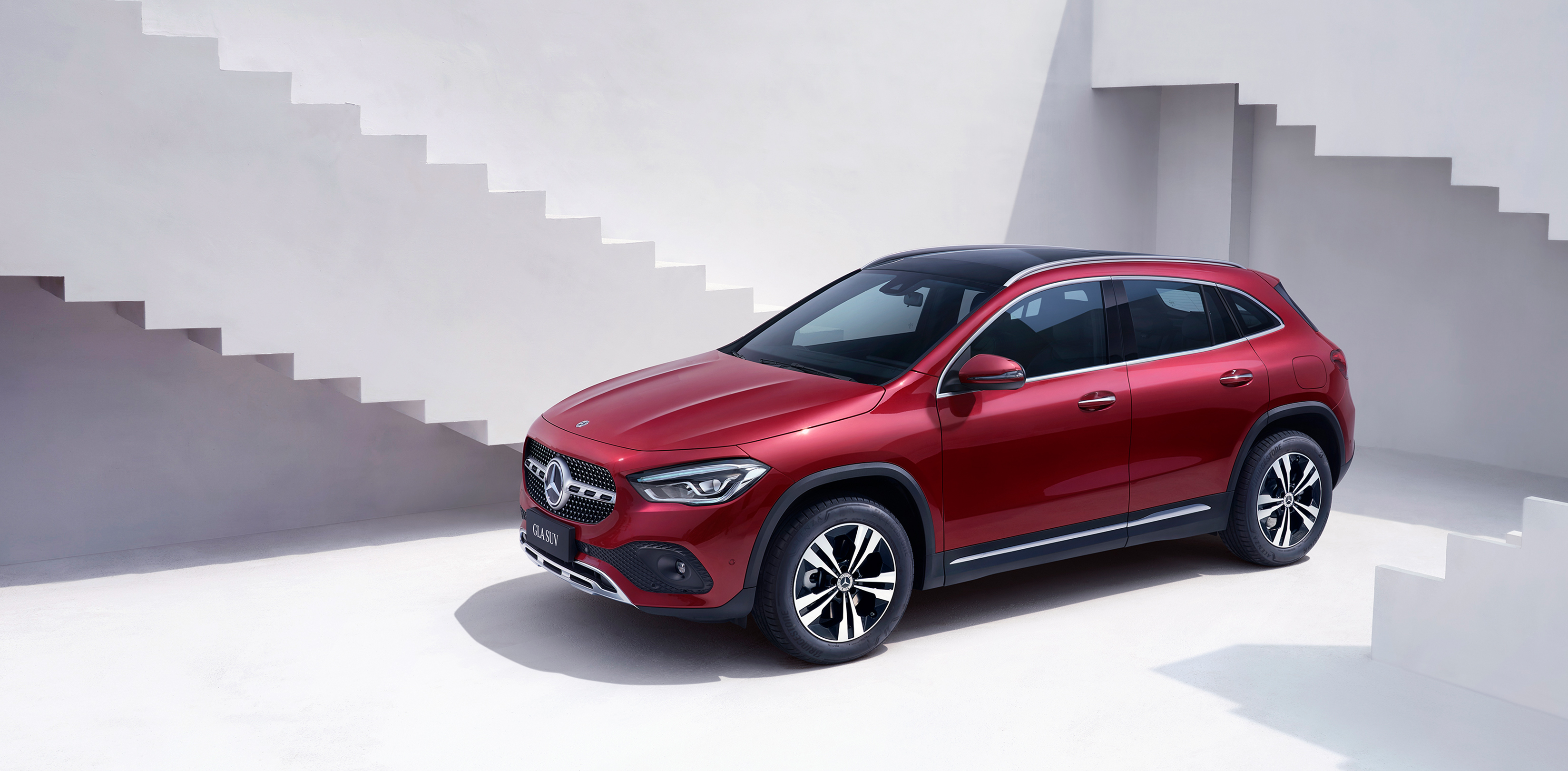 奔驰glb将上新!紧凑型7座suv不停产,在座的各位都有责任