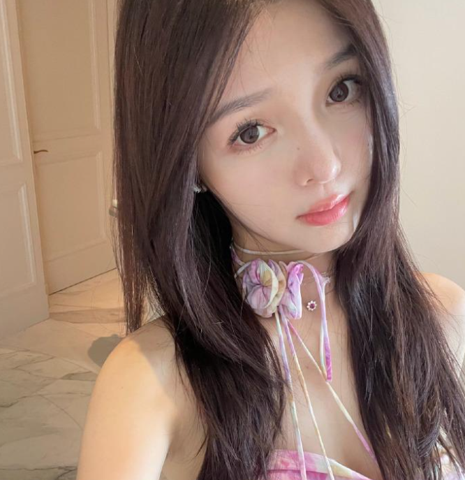 李现恋情疑曝光?女方身材火辣神似吴宣仪,两人行程多次重叠