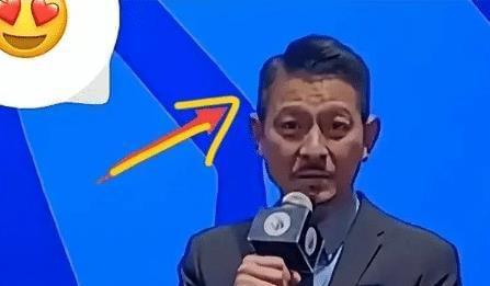 刘德华露面!脸上带着牵强的笑,整个人看起来苍老了十岁