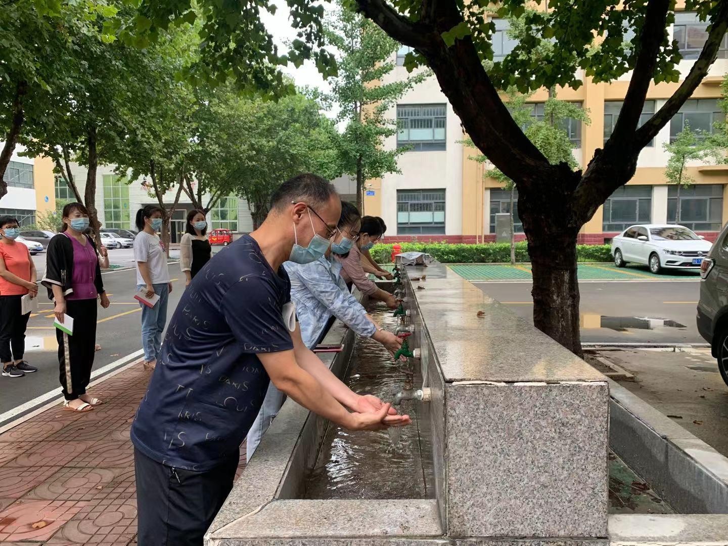 科学防控,未雨绸缪——临沂第五中学开展秋季开学疫情防控演练