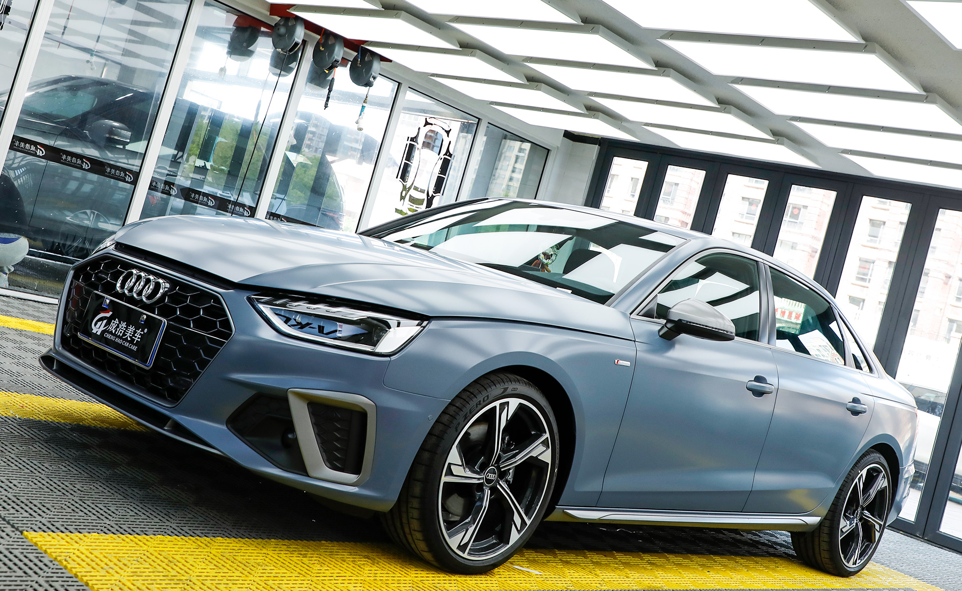 隐形车衣|奥迪a4l,想让车漆更有质感还能保护那就贴它