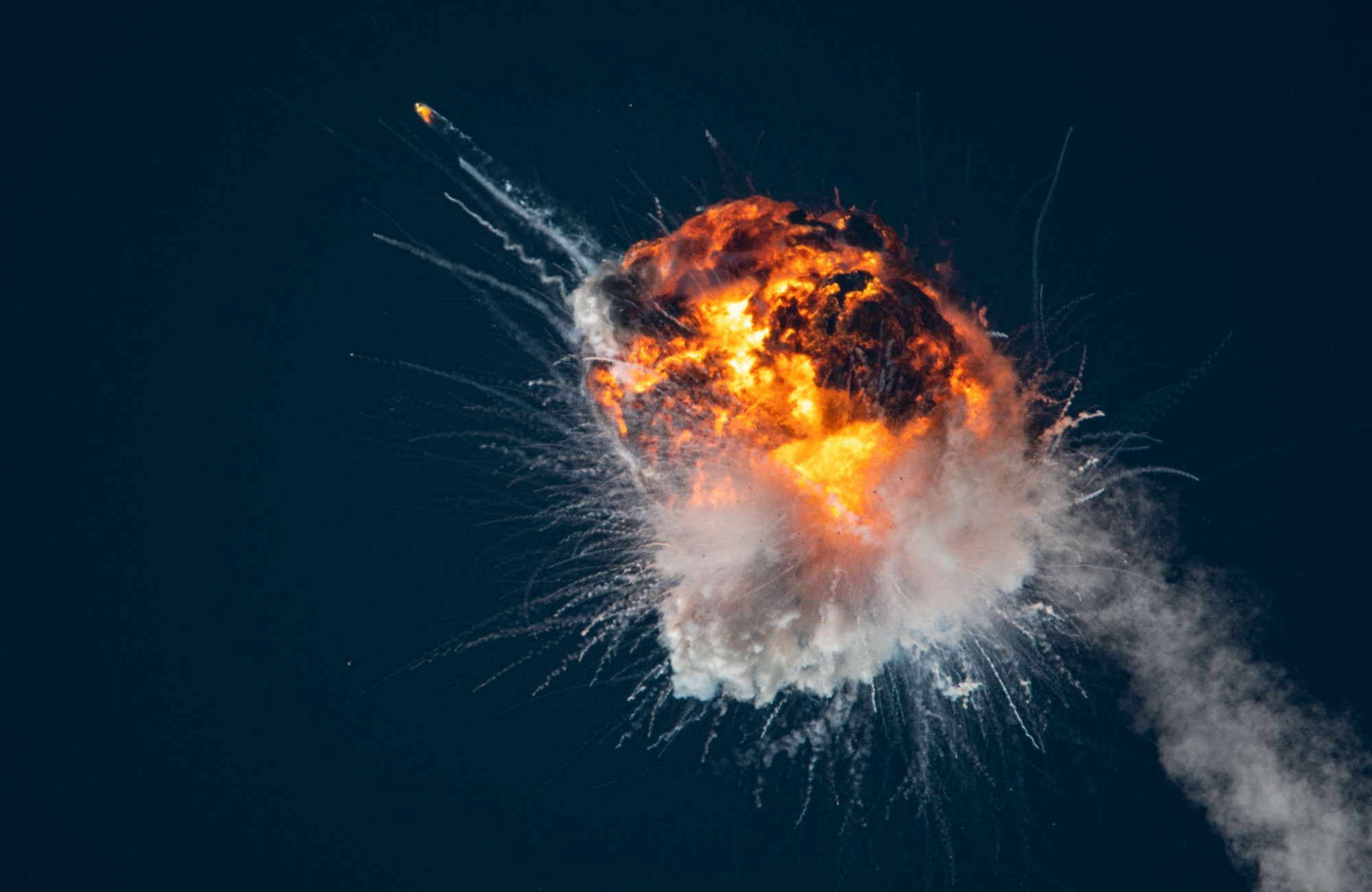 为nasa运月壤的公司,首次发射自研运载火箭失败,升空3分钟爆炸