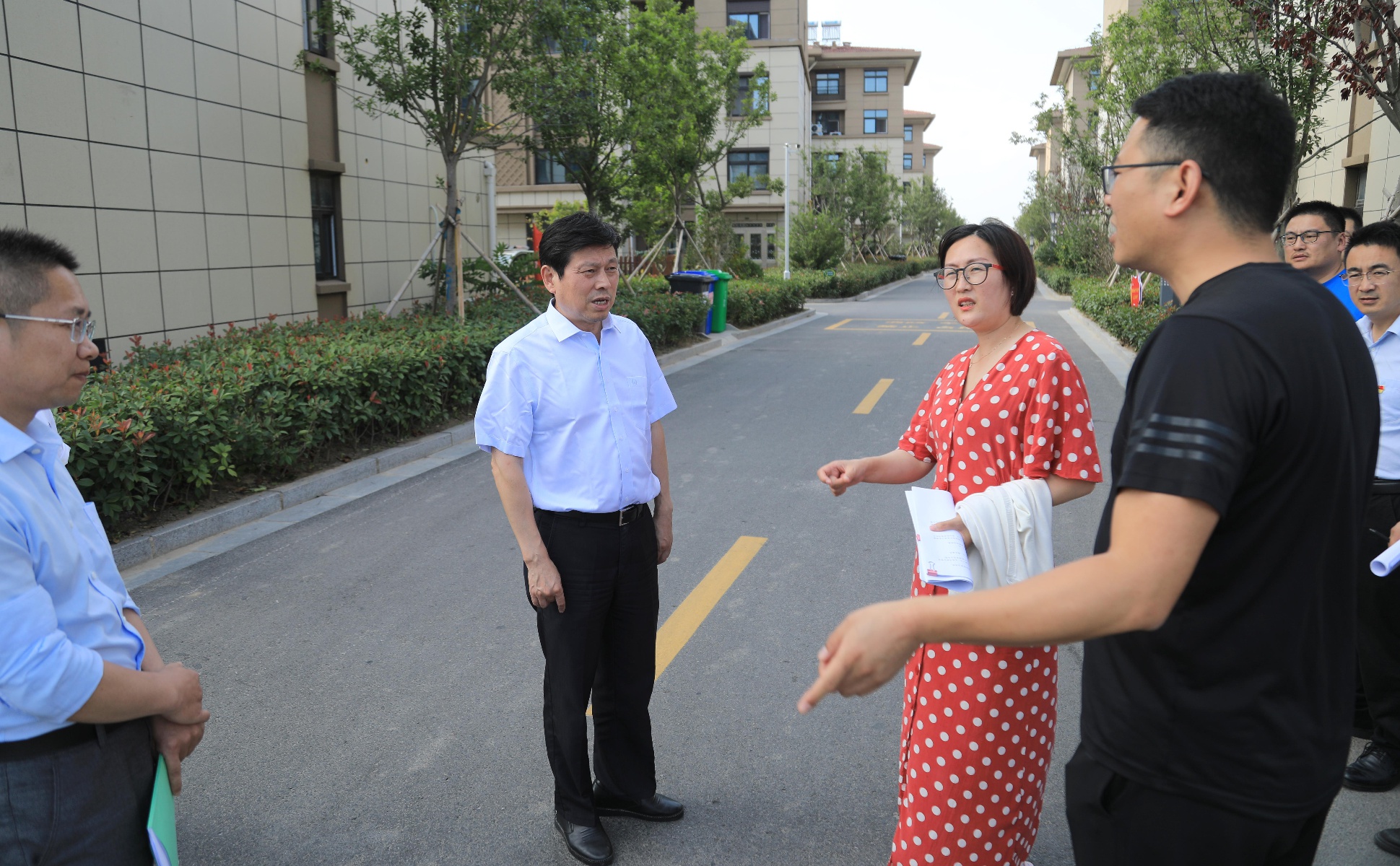 石海波检查全国文明城市创建工作