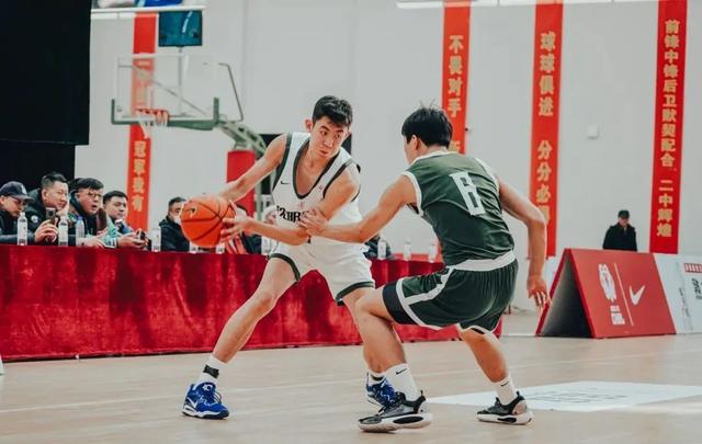沈阳二中男篮喜获耐克中国高中联赛辽宁赛区冠军