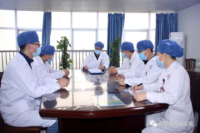 宾阳县人民医院医务人员成功为一梗阻性黄疸患者植入胆道支架