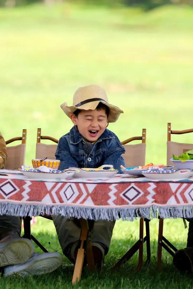 《爸爸当家2》收官,马扬马君妍终于亲上了