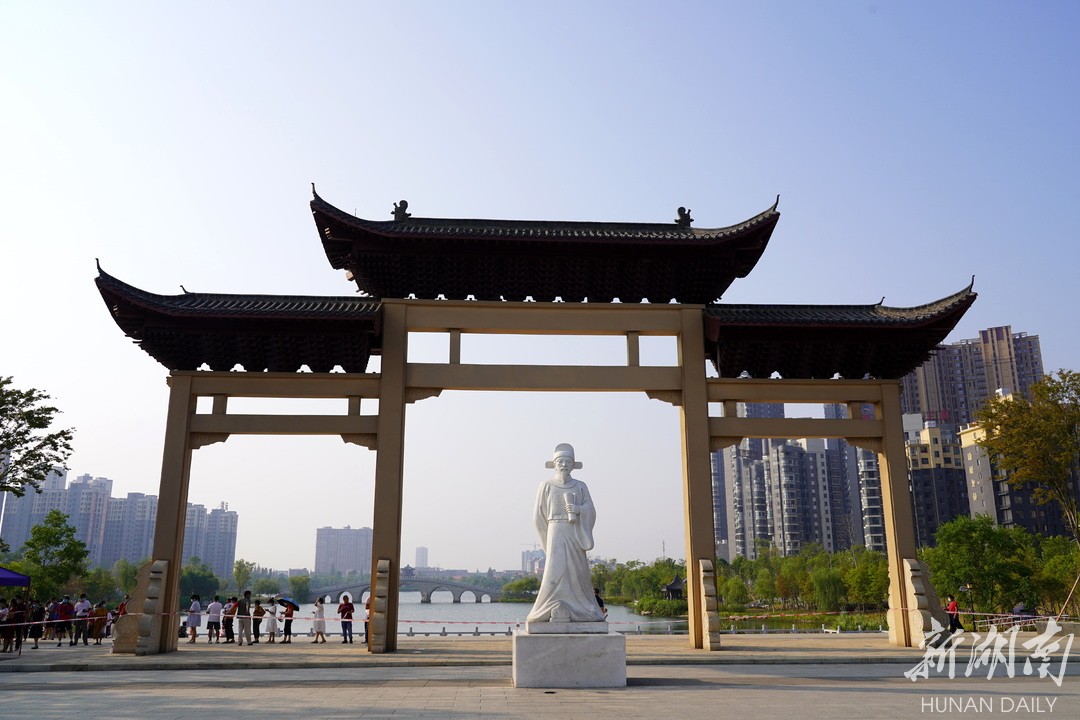 章华镇:果蔬琳琅绘丰景 文旅融合写新篇