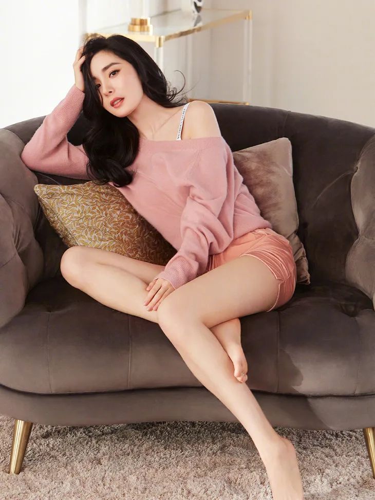 美人计|你知道大张伟有不输杨幂的女团腿吗?