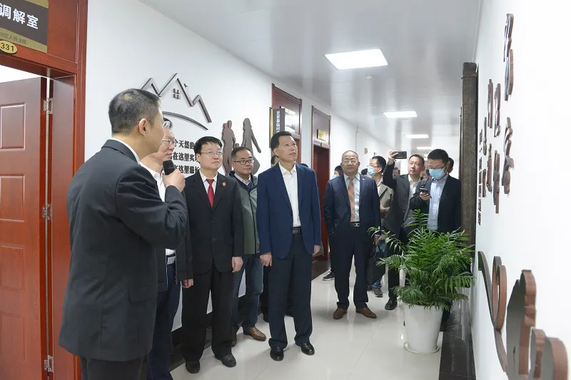 汕头市人大常委会常务副主任吴启煌一行来包河法院调研多元化解纠纷