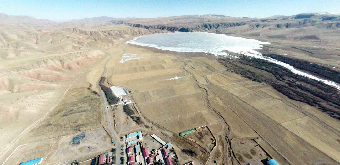 张掖肃南县的一个"飞地镇",距离县城约300公里