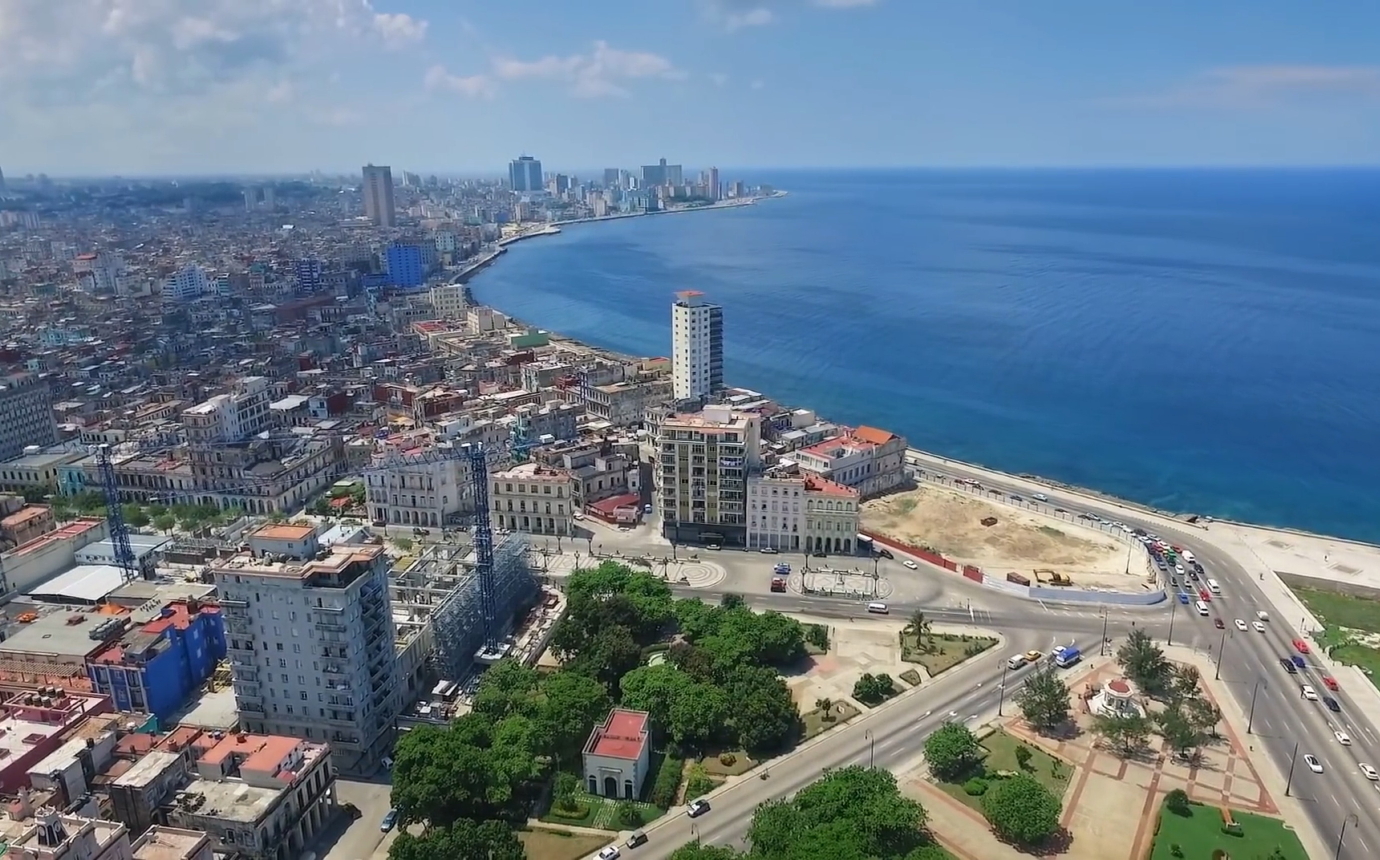 古巴之旅:一个充满魔幻热情的神秘国度,人均月收入300元人民币