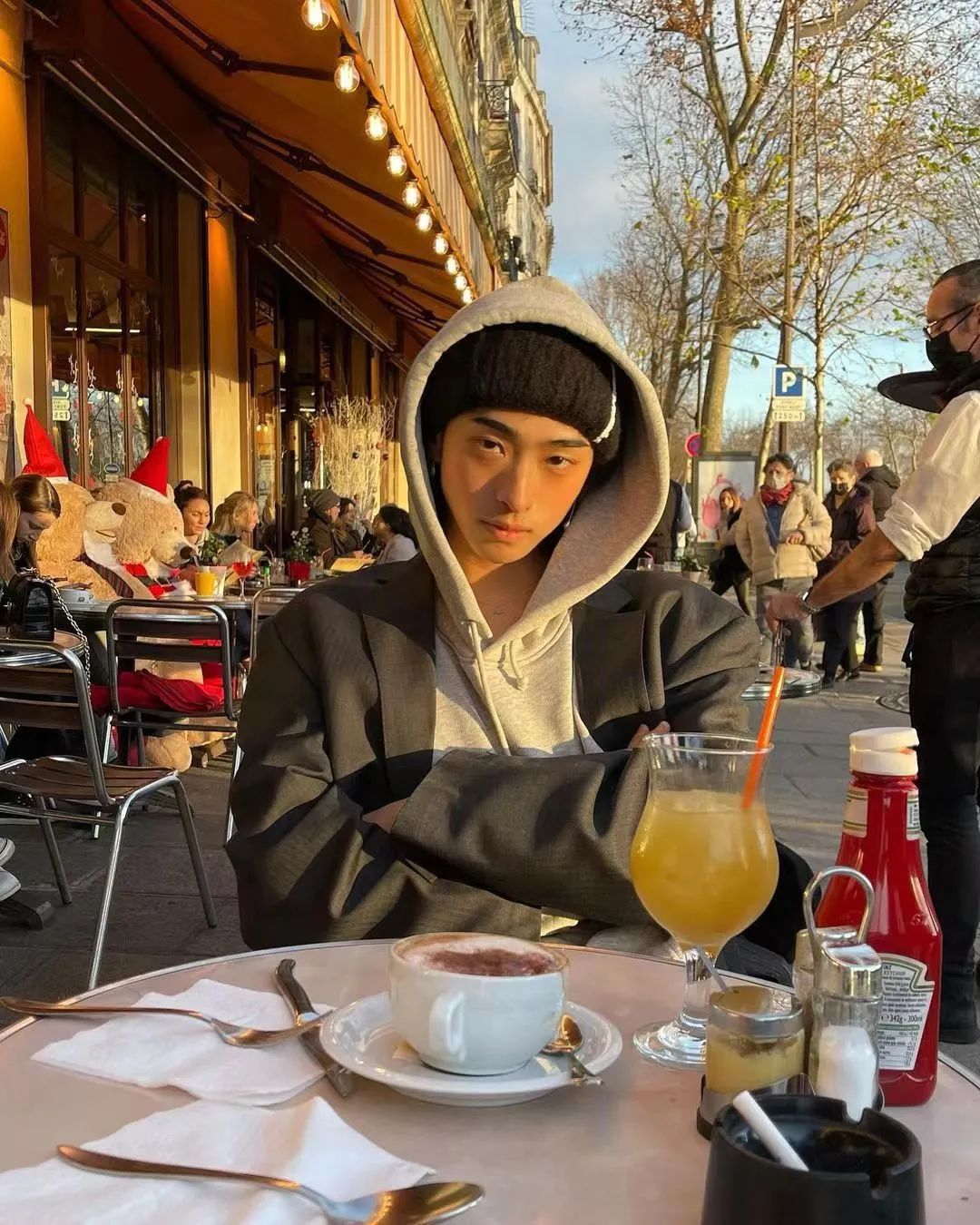 之前的我们伊能静把儿子庾恩利养废了现在的我们sorry之前的骂声太大