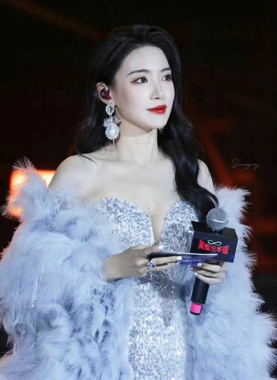 【投稿】"偶像追着她的偶像的脚步走了八年"戴萌×张昕