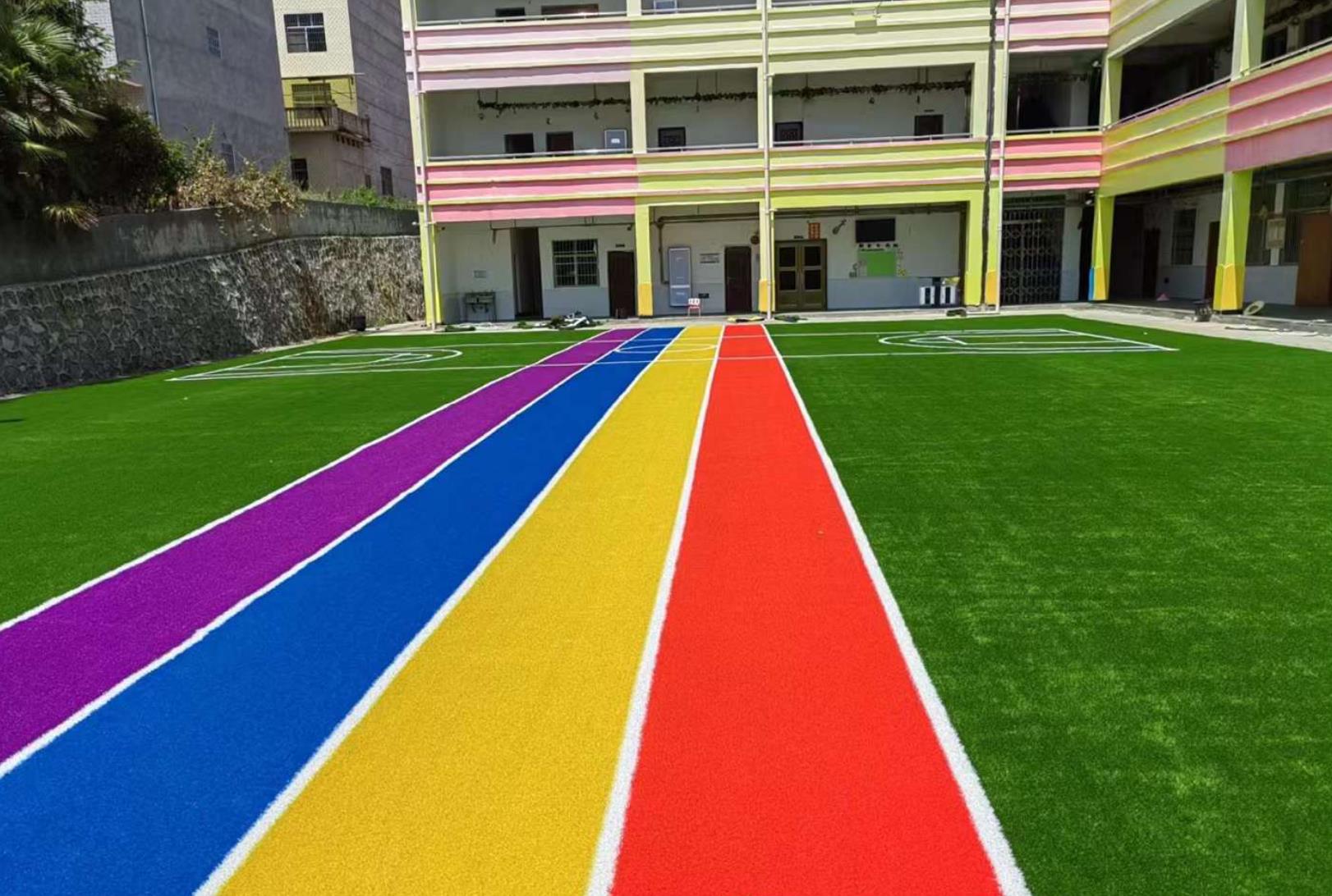 幼儿园人造草坪价格,看懂这几个因素