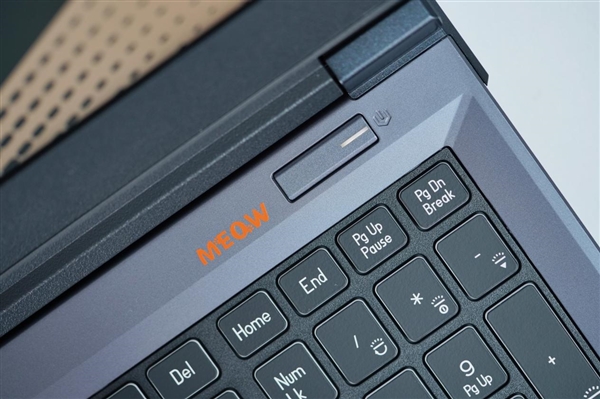 rtx 4050仅4999元!七彩虹colorfire memow橘宝r15图赏