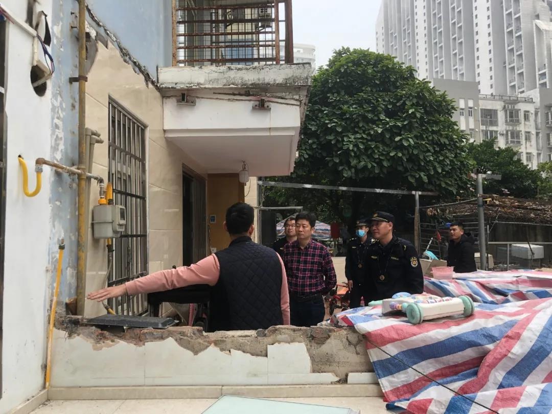 沈志平带队检查指导违建占压燃气管道整治工作