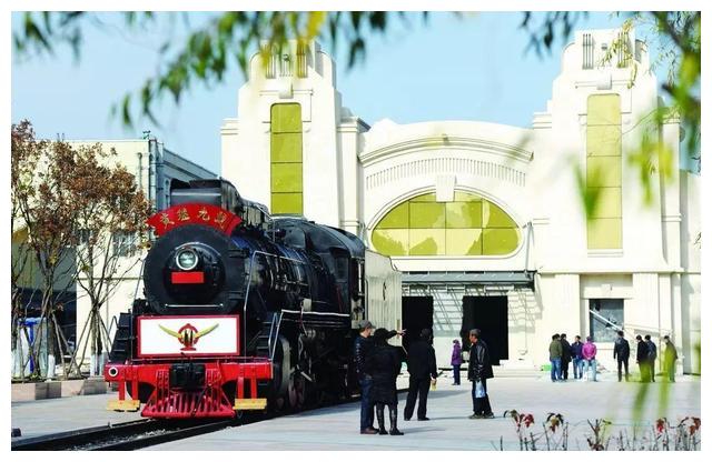 哈尔滨深山中的兵工厂,曾制造轻武器,有3000多工人,现已荒废