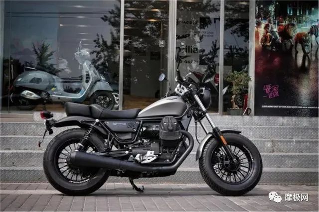 驾驭气质 摩托古兹v9 bobber
