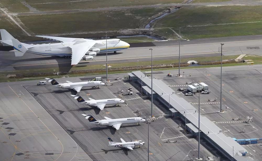 梦幻坠落世上仅存最大运输机an225遗憾毁于战火