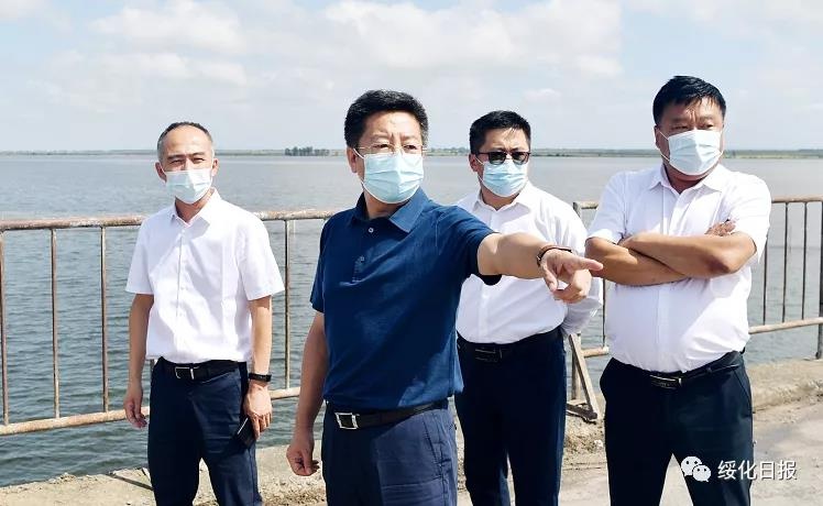 孙恒义深入绥化经济技术开发区进行调研